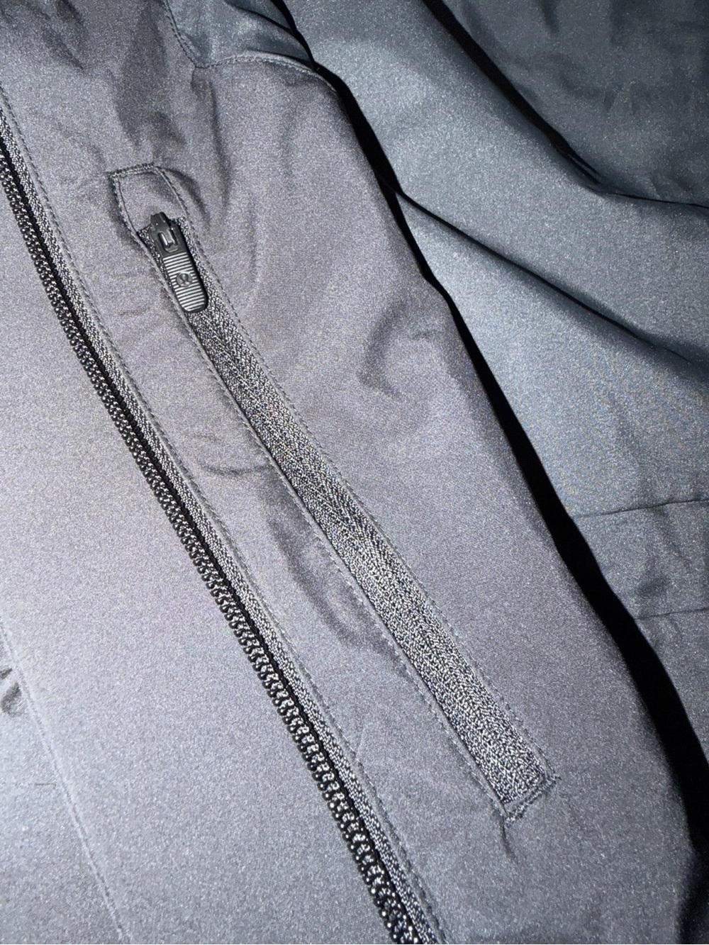 Lululemon Rain Rebel Jacket Black Size 4 NWT Waterproof Hooded Raincoat - Picture 4 of 8